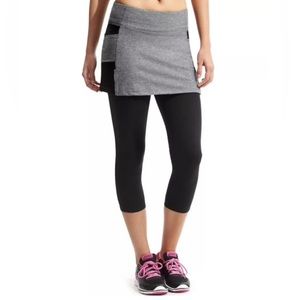 Athleta Be Free 2 in 1 Capri Leggings Black Heather #212397🖤